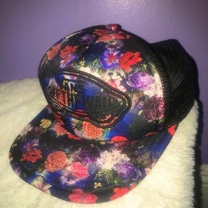 Snap back vans off the wall hat